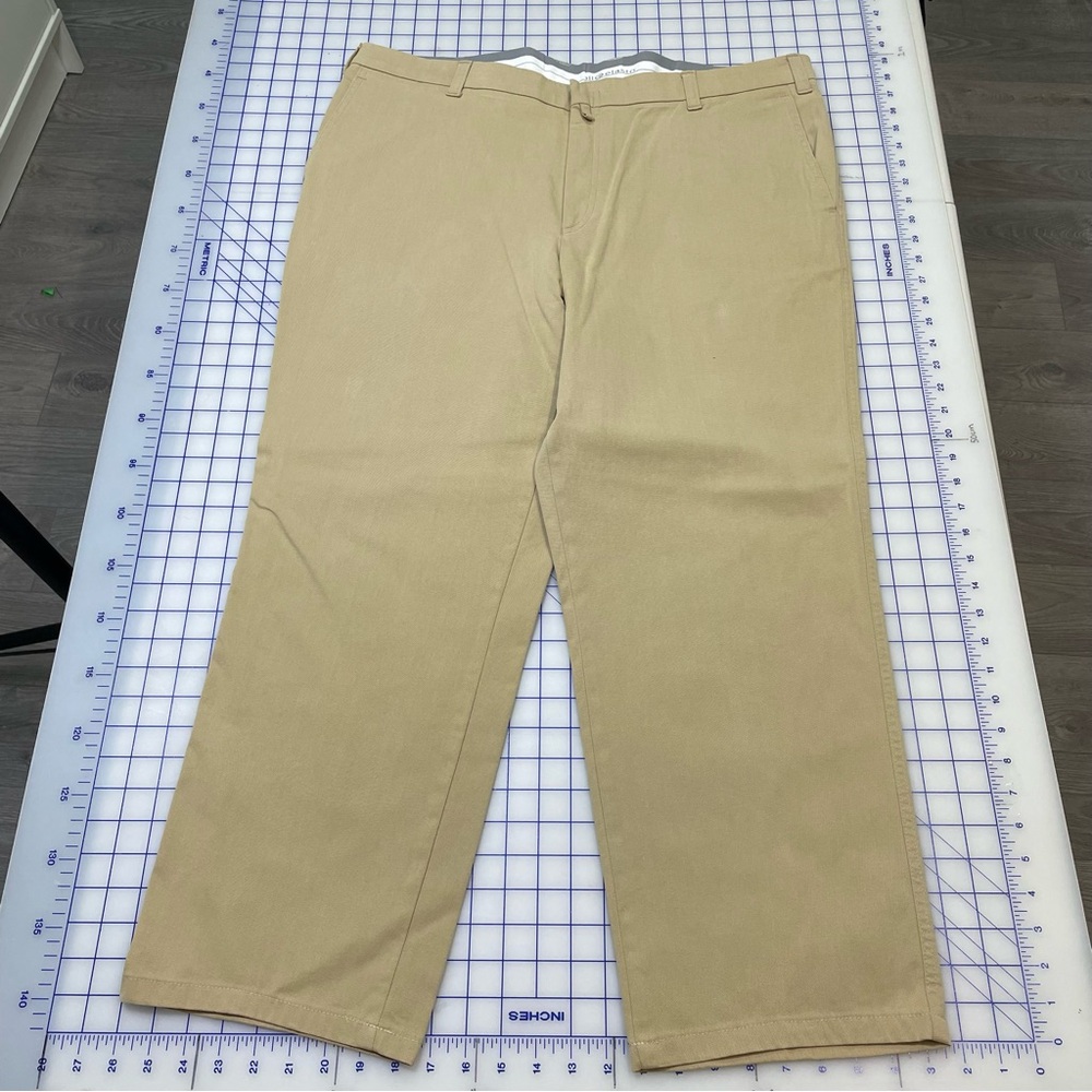 Men's Straight-Fit Chino Pants‎ in Tan